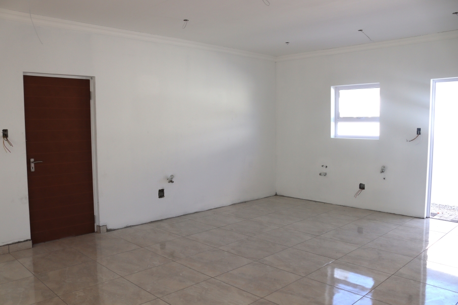 3 Bedroom Property for Sale in Golden Mile Western Cape
